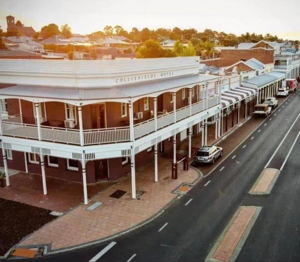 The Colliefields Hotel エクステリア 写真